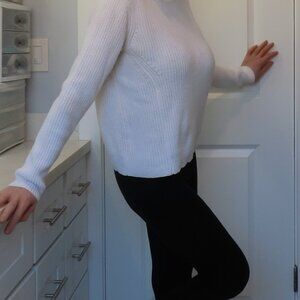 GAP White Cotton ribbed LS waist-length sweater, size S